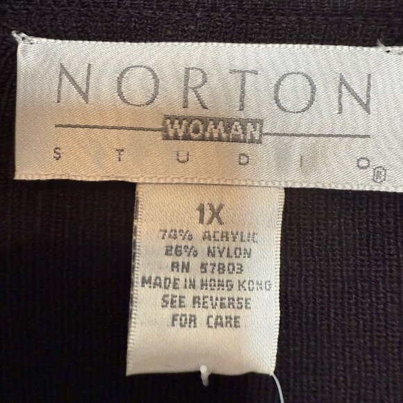 NWT Norten Womans Black& Ruby Red Cardigan Sweater Size 1X - Picture 2 of 4